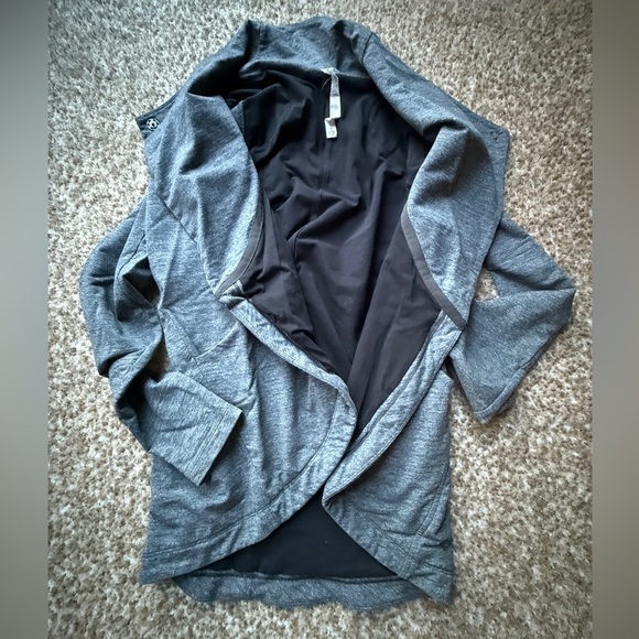 lululemon athletica Sweaters - Lululemon That's A Wrap Sweater Jacket Grey Heathered Snow Slub Coal Sz 4